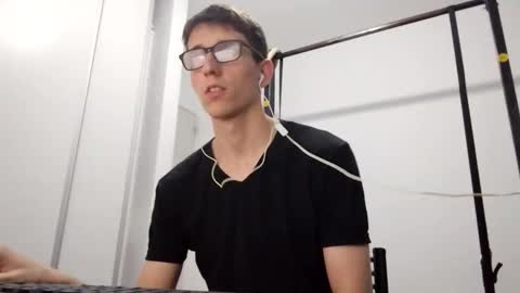 Facu online show from June 8, 1:39 am