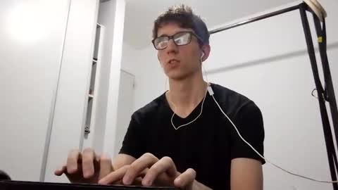 Facu online show from March 9, 4:28 am