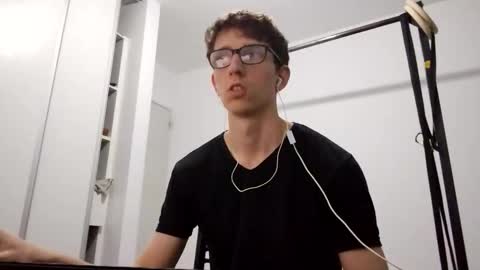 Facu online show from March 11, 4:08 am