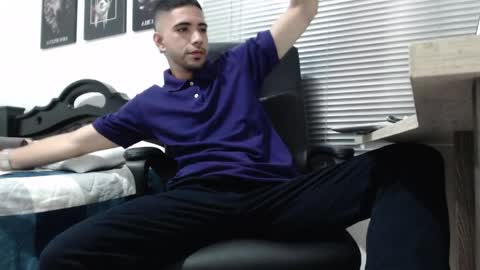 kratoswolf online show from April 26, 8:05 pm