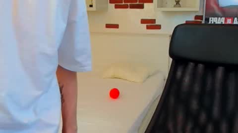 KrewVaughn online show from March 16, 7:01 am