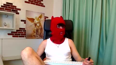 KrewVaughn online show from October 15, 5:48 am