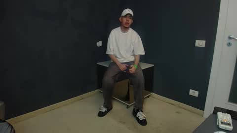 KrewVaughn online show from March 15, 6:54 am