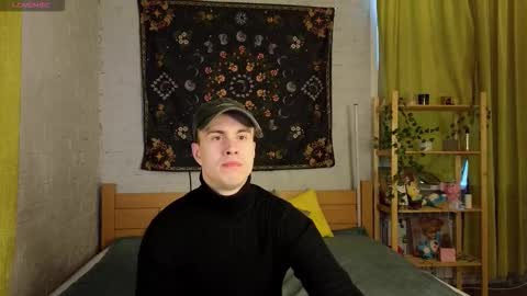 kris_braun online show from March 21, 11:36 am