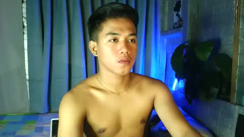 kritthanarkorn online show from May 19, 6:14 pm
