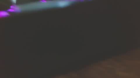 Snapshot of kriz_09 chatting on February 8, 1:11 am CHUBBY online show from February 8, 1:11 am
