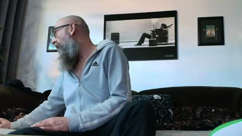 krummersaebel online show from April 19, 6:10 pm