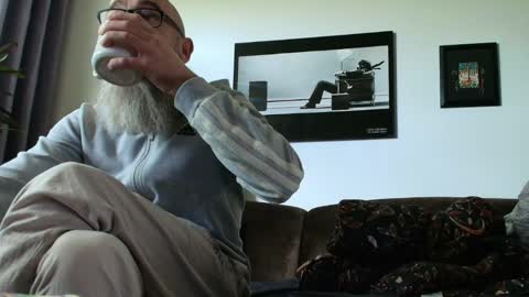 krummersaebel online show from April 18, 10:05 am