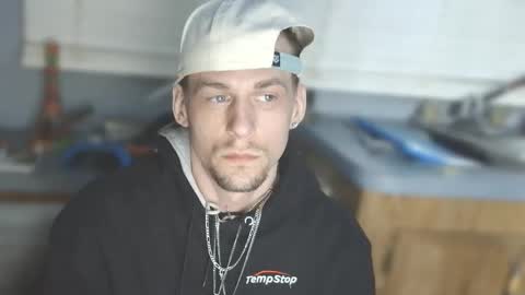 krytiar1992 online show from February 23, 9:00 am