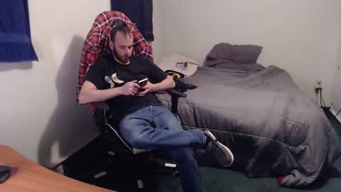 Snapshot of kuggy570 chatting on December 9, 7:03 pm Kuggy online show from December 9, 7:03 pm