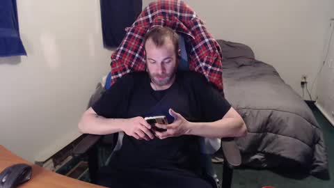 Snapshot of kuggy570 chatting on January 29, 12:01 am Kuggy online show from January 29, 12:01 am