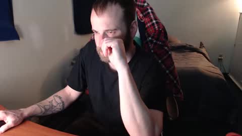 Snapshot of kuggy570 chatting on February 2, 10:17 pm Kuggy online show from February 2, 10:17 pm