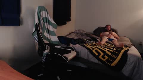 Snapshot of kuggy570 chatting on September 25, 12:31 am Kuggy online show from September 25, 12:31 am