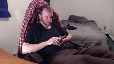 Snapshot of kuggy570 chatting on February 27, 11:37 pm Kuggy online show from February 27, 11:37 pm