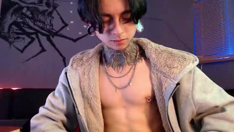 Snapshot of kuregari_xs chatting on October 1, 4:38 am kuregari_xs online show from October 1, 4:38 am