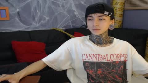 kuregari_xs online show from October 28, 6:38 am