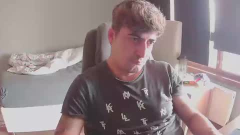 Leo online show from December 8, 9:02 am