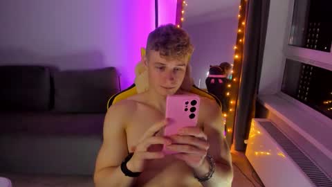 Snapshot of kurt_hanssen chatting on October 16, 10:51 pm kurt_hanssen online show from October 16, 10:51 pm