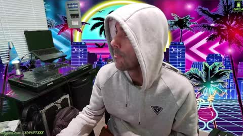 Snapshot of kuruptxxx chatting on January 7, 9:57 pm kuruptxxx online show from January 7, 9:57 pm