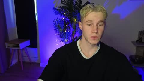 Snapshot of kyle_4u chatting on January 16, 6:25 am Kyle online show from January 16, 6:25 am