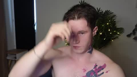 Snapshot of kyle_4u chatting on February 13, 6:09 am Kyle online show from February 13, 6:09 am