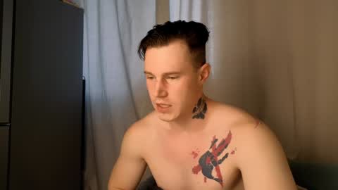 Snapshot of kyle_4u chatting on January 25, 5:29 am Kyle online show from January 25, 5:29 am
