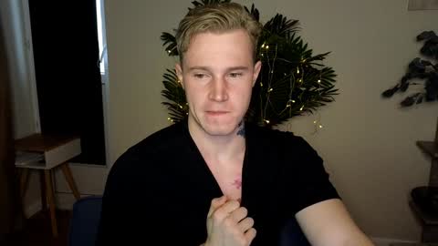 Snapshot of kyle_4u chatting on January 20, 7:36 am Kyle online show from January 20, 7:36 am