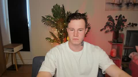 Snapshot of kyle_4u chatting on January 31, 6:35 am Kyle online show from January 31, 6:35 am
