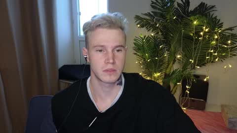 Snapshot of kyle_4u chatting on January 15, 6:01 am Kyle online show from January 15, 6:01 am