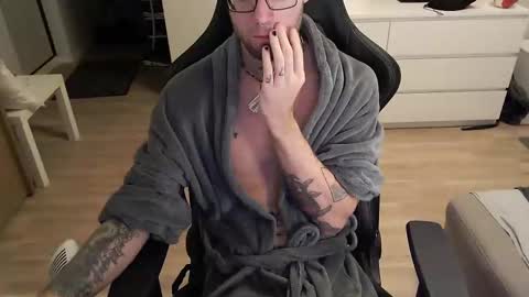 Kyle online show from December 18, 3:37 am