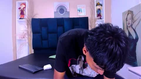 Kyle Dimons online show from March 22, 2:55 pm