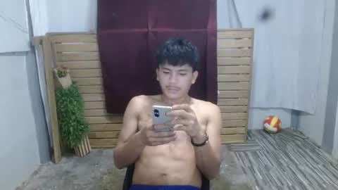 kyle_lourence online show from April 26, 11:34 pm
