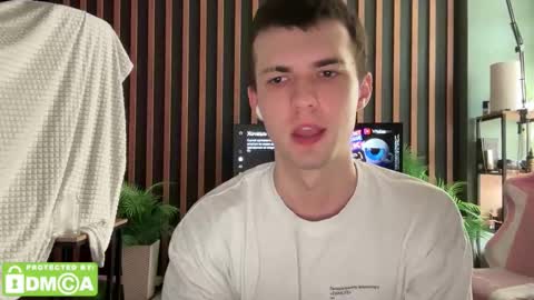 Snapshot of kyle_sxx chatting on September 30, 7:35 am JustDimasx online show from September 30, 7:35 am