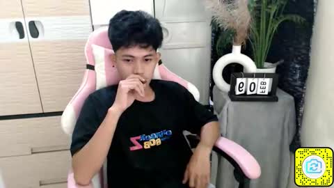 kylexx07 online show from February 9, 4:33 pm