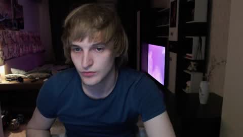 l1onkennedy online show from June 26, 7:49 pm