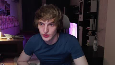 l1onkennedy online show from March 25, 8:13 pm