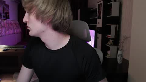 l1onkennedy online show from March 17, 6:54 pm