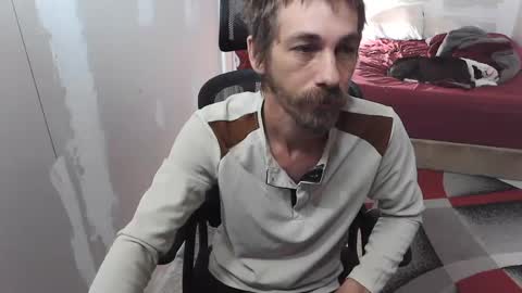 Snapshot of l1v1nth3dr3am chatting on October 13, 2:39 am l1v1nth3dr3am online show from October 13, 2:39 am