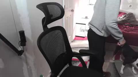 Snapshot of l1v1nth3dr3am chatting on October 24, 2:57 am l1v1nth3dr3am online show from October 24, 2:57 am