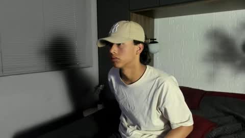 labrinthteasing online show from February 7, 3:07 pm