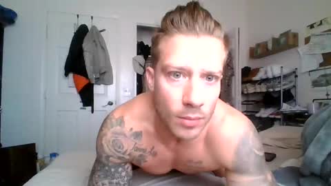 Snapshot of lacrioxcum18 chatting on March 9, 5:06 pm lacrioxcum18 online show from March 9, 5:06 pm