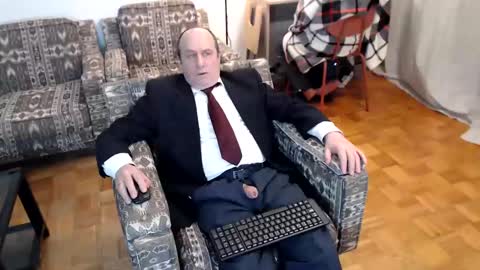 Snapshot of lajose52 chatting on February 22, 3:32 pm lajose52 online show from February 22, 3:32 pm