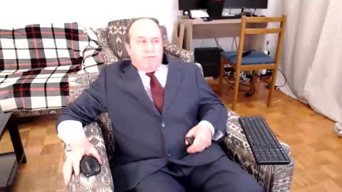 Snapshot of lajose52 chatting on February 9, 3:34 pm lajose52 online show from February 9, 3:34 pm