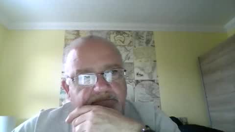 lamabama online show from April 11, 6:22 pm