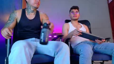 Lance  Max  online show from April 18, 7:58 pm