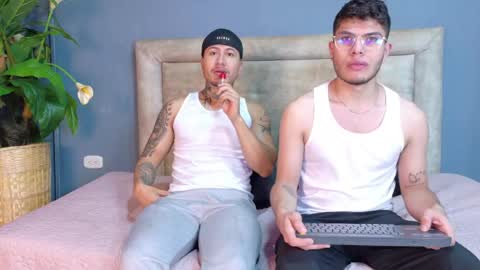 Lance  Max  online show from April 21, 1:30 am