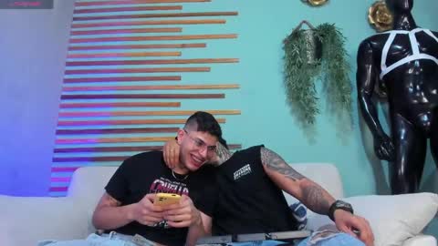 Lance  Max  online show from April 14, 1:27 am