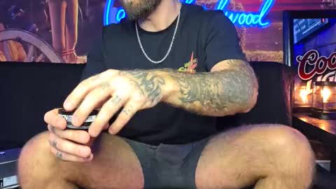 Snapshot of lancehardwood222 chatting on October 18, 1:10 am LANCE online show from October 18, 1:10 am