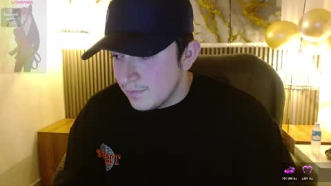 Snapshot of lancelot_19 chatting on October 22, 8:18 am Lancelot V. online show from October 22, 8:18 am