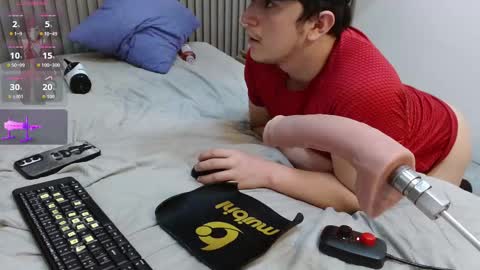 Snapshot of lancelot_19 chatting on October 28, 9:01 am Lancelot V. online show from October 28, 9:01 am